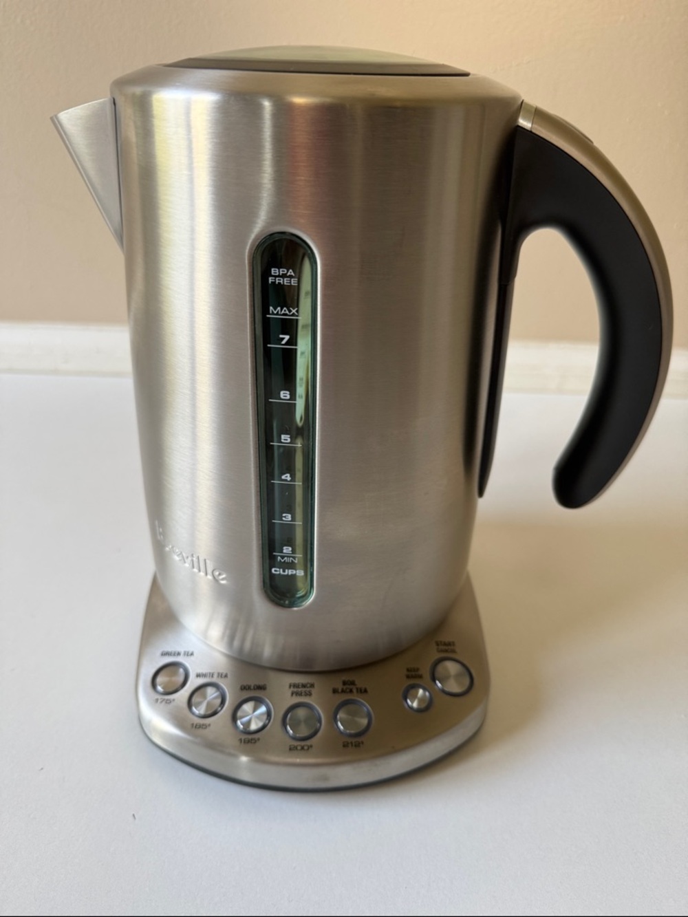 Breville BKE820XL IQ Kettle 7-Cup Electric Kettle Brushes Stainless Steel
